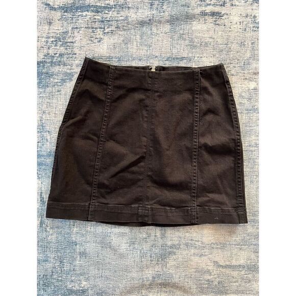 wild fable Dresses & Skirts - Wild Fable Black Zippered Back Denim Mini Skirt Size 4